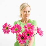 Buchete de flori prin care doamnele isi pot surprinde prietenele